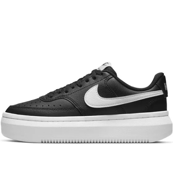 Nike Shoes - Women’s 7.5 Nike Court Vision Alta